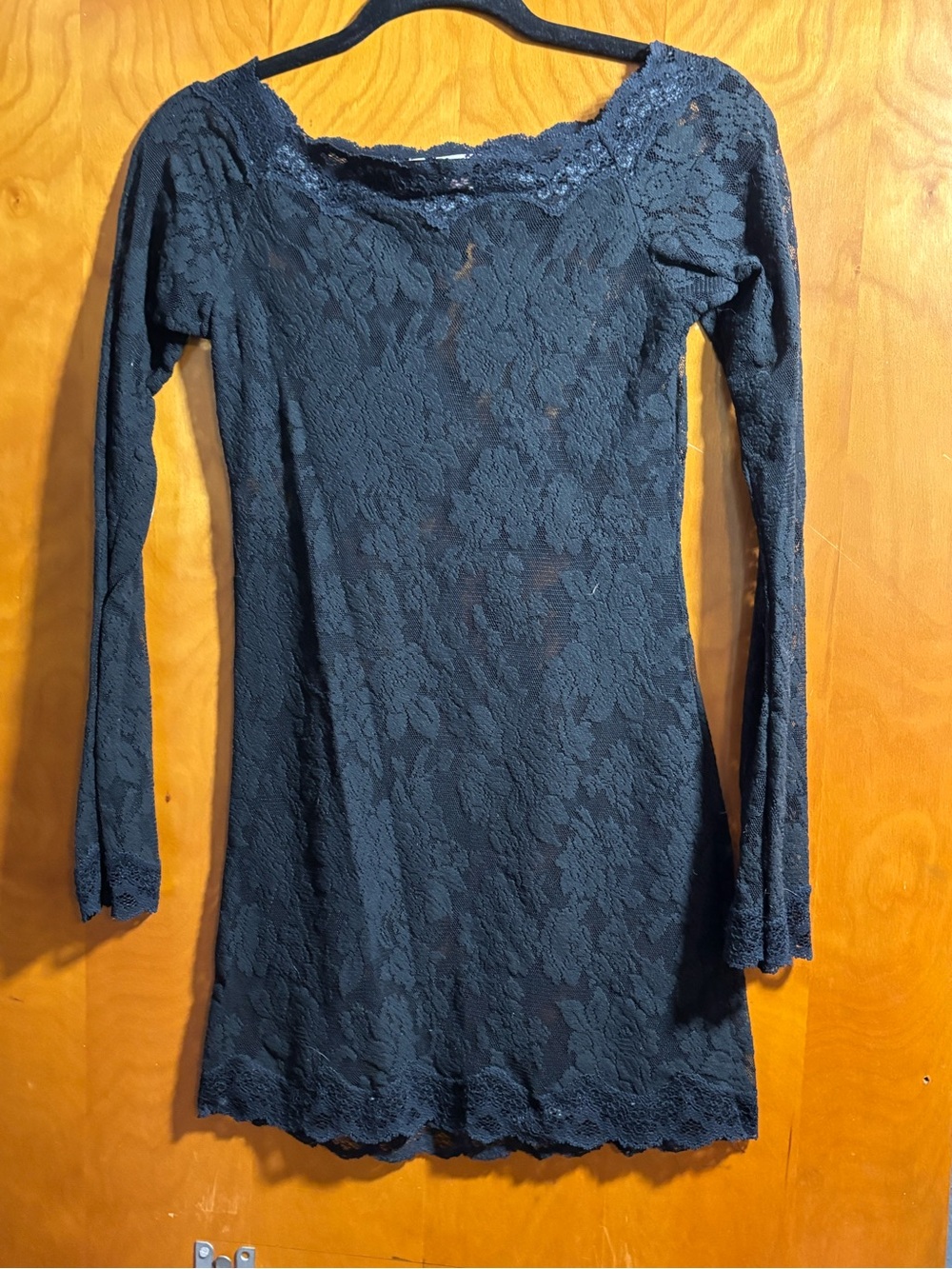 Victoria's Secret Black Lace Long-Sleeve Layering Piece, size medium